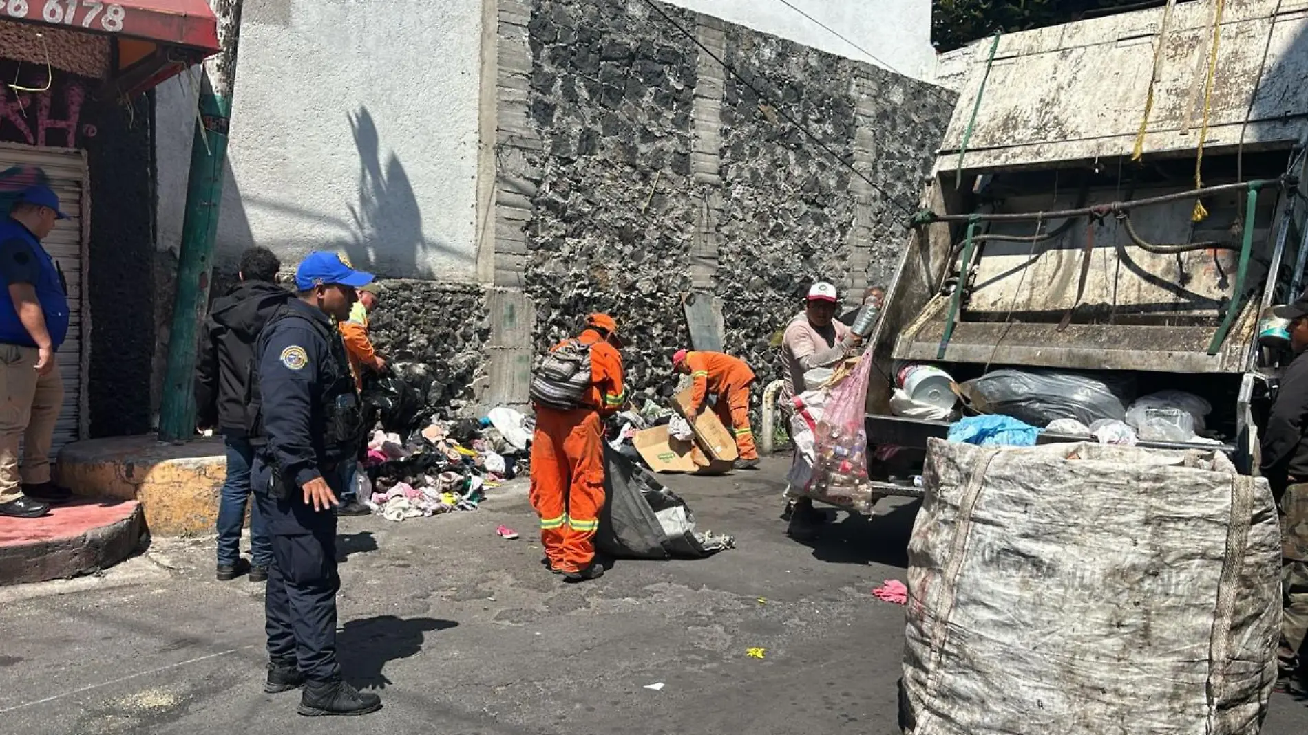 Coyoacán retira más de 550 permisos de comercio informal para recuperar espacios públicos 2